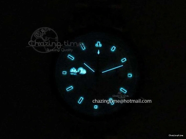 1228 Vibrant Speedmaster JHF SS Snoopy Award 45th Anniversary White Dial On Black Leather Strap 8238